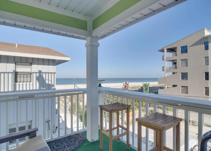 Breezy 'white Sands House' Steps To Gulf Shore! Ferienhaus