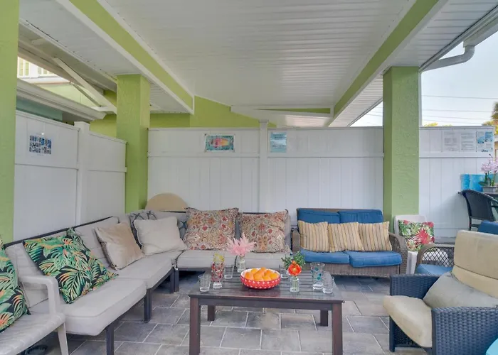 Breezy 'white Sands House' Steps To Gulf Shore! Clearwater Beach