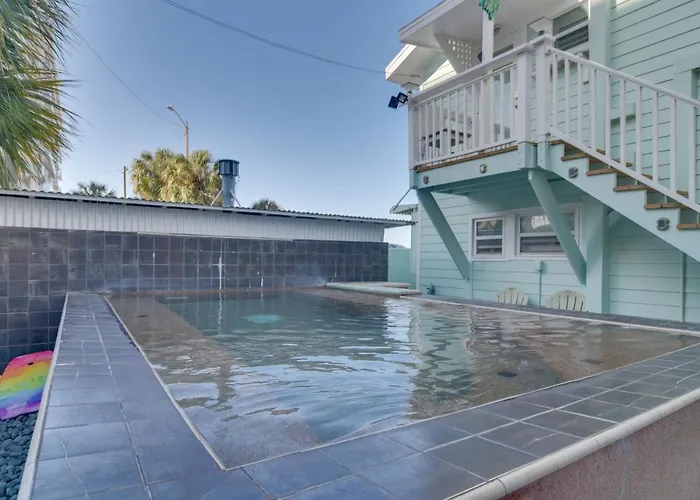 Breezy 'white Sands House' Steps To Gulf Shore! * Clearwater Beach