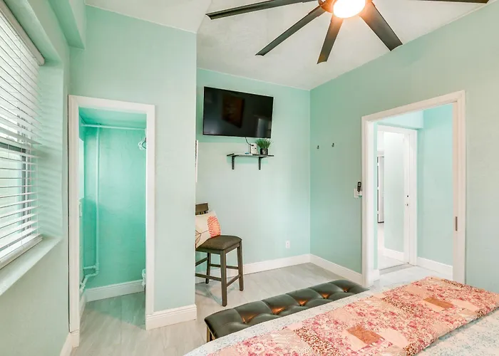 Breezy 'white Sands House' Steps To Gulf Shore! Ferienhaus Clearwater Beach